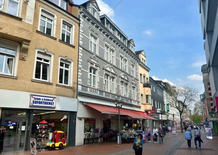 Gepflegtes Wohn- und Geschäftshaus inmitten von Essen Steele