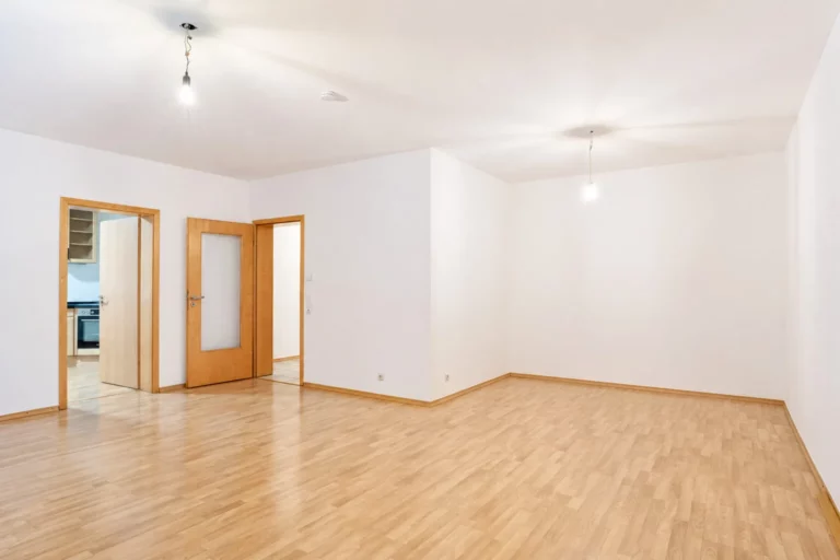 Großzügige 2-Zimmer Souterrain-Wohnung in ruhiger Wohngegend von Siegburg !