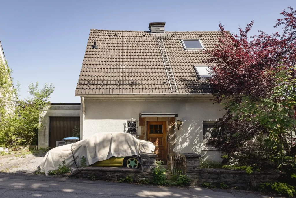 Handwerkerobjekt in Gevelsberg: Modernisierungsbedürftiges Einfamilienhaus mit großem Grundstück