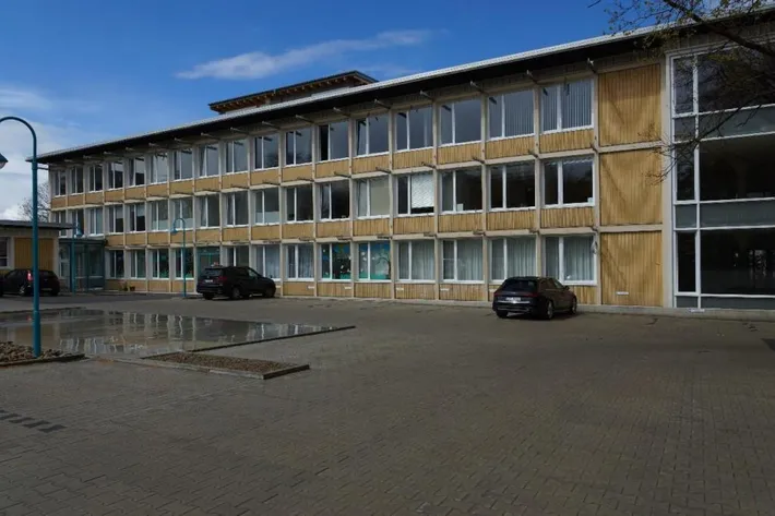 Historisches trifft modernes eine Büroeinheit im ehemaligen Thyssen Krupp Gesundheitshaus in Bochum