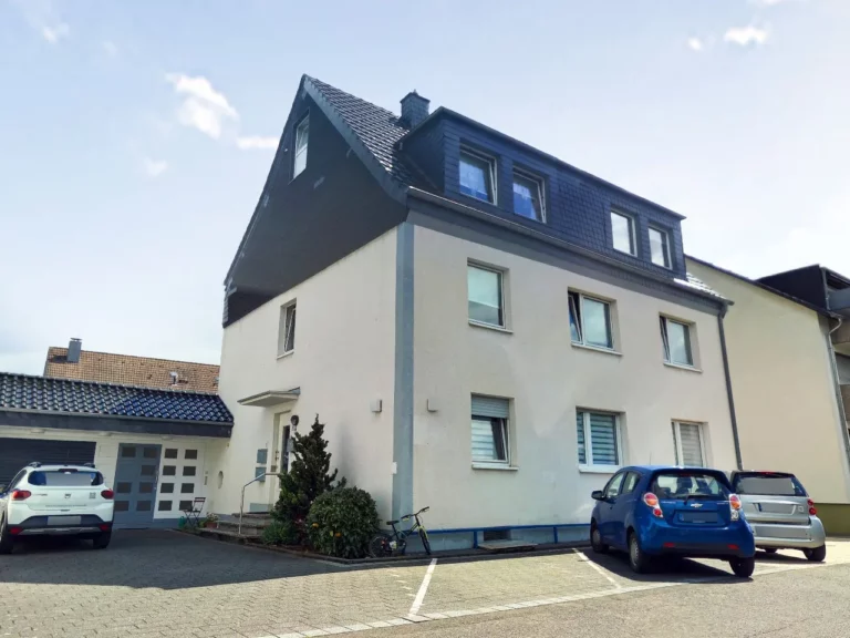 NEU: Vermietetes 3-Familienhaus + angebauter Bungalow in attraktiver Kombination