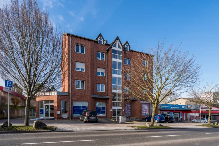 Helle 4-Zimmer-Wohnung mit Balkon auf 83 m² – perfekt für Familie oder Kapitalanleger