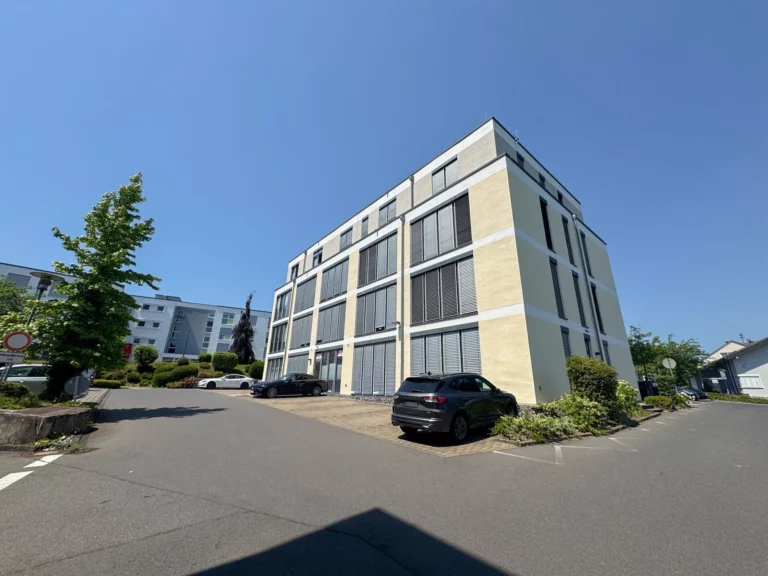 *RESERVIERT* Attraktive Gewerbeetage im Ärztehaus Altenkirchen – ideal für Praxis, Therapie oder Büro!