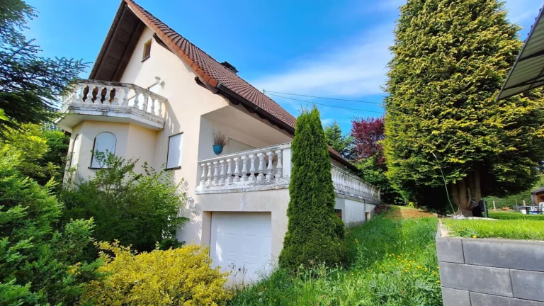 Individuelles 8 Zimmer Wohnhaus in ruhiger Lage mit Garten für die große Familie!